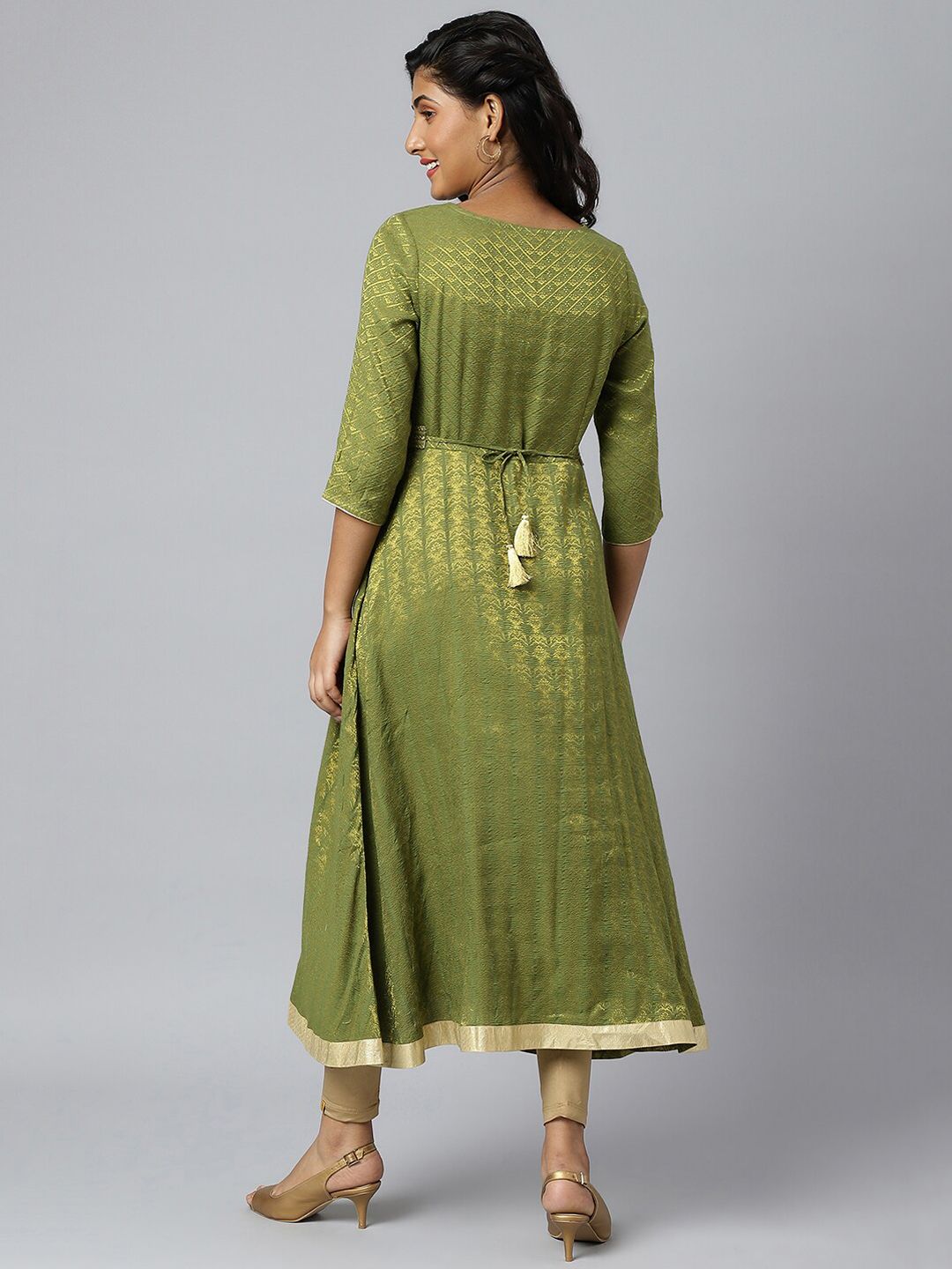 AURELIA Women Green & Gold-Toned Ethnic Motifs Thread Work Anarkali Kurta