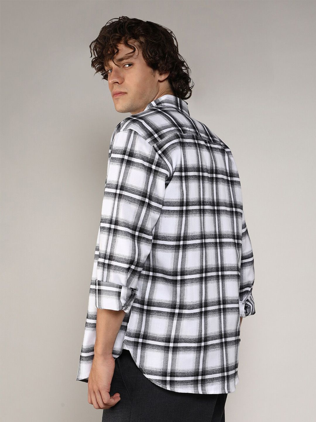 Campus Sutra White Classic Tartan Checked Cotton Casual Shirt