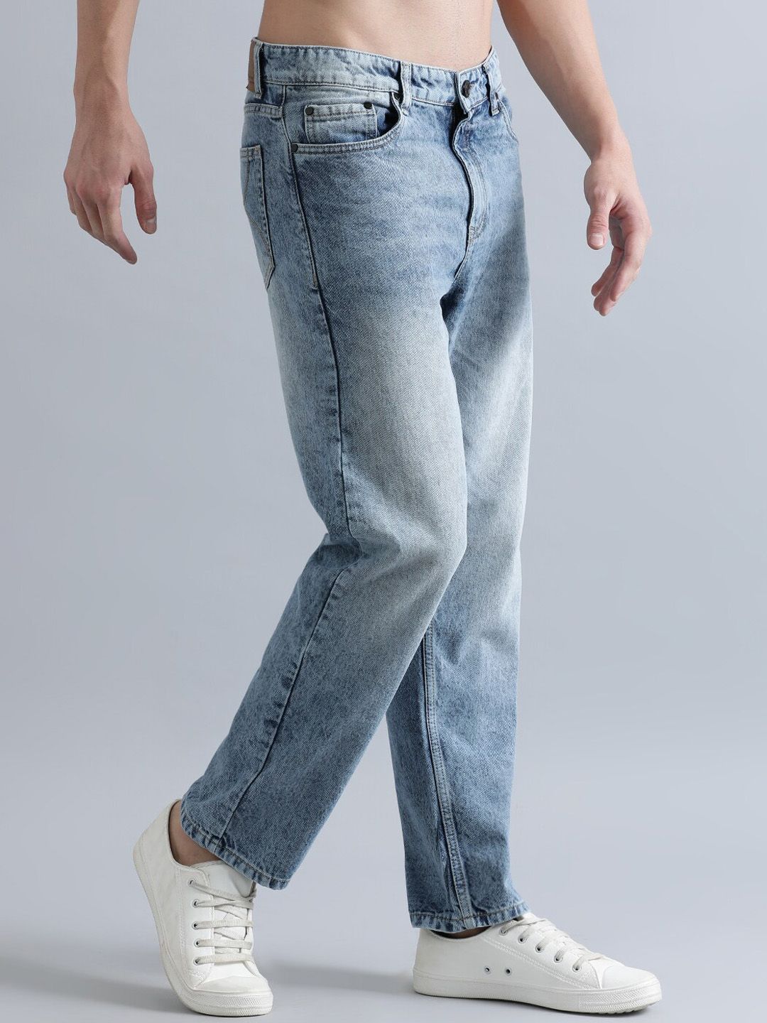 Bene Kleed Men Relaxed Fit Mid-Rise Clean Look Light Fade Cotton Jeans