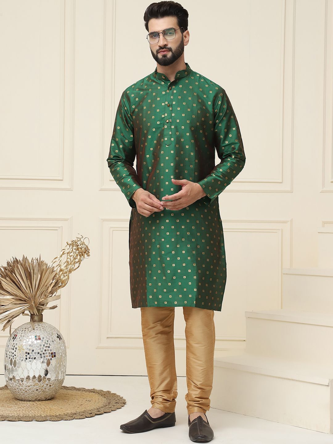 SOJANYA Geometric Mandarin Collar Kurta With Churidar