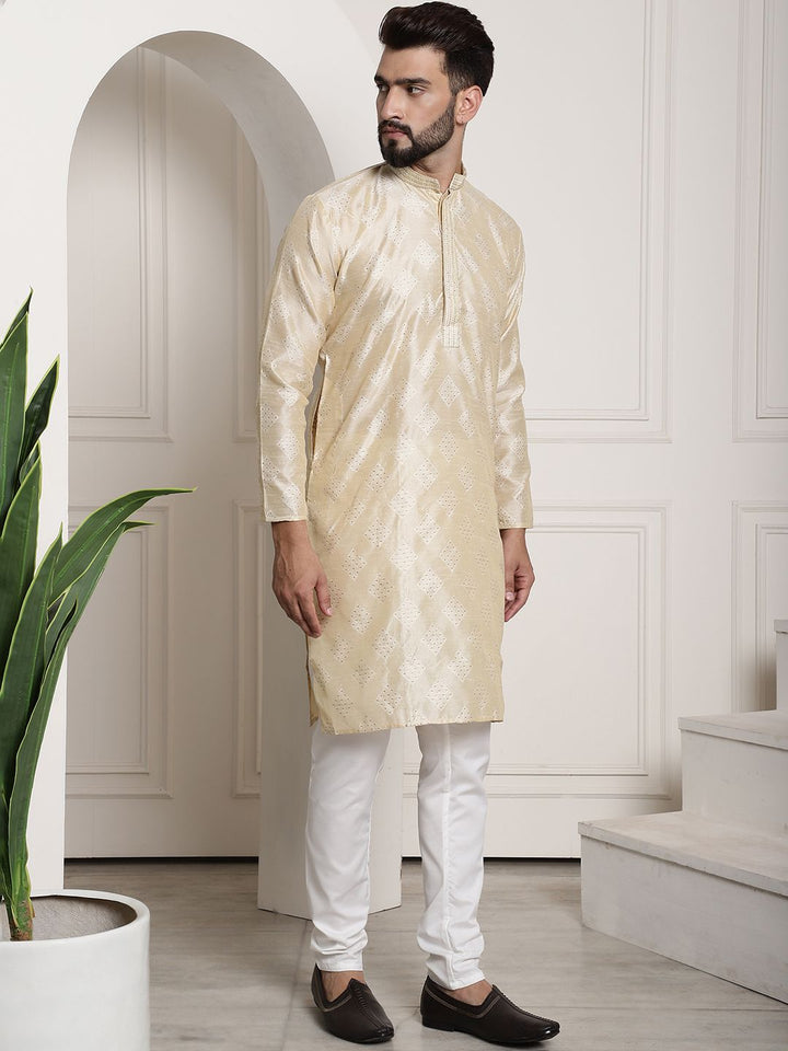 SOJANYA Geometric Woven Design Kolar Mandarin Jacquard Silk Kurta Biasa Dengan Churidar