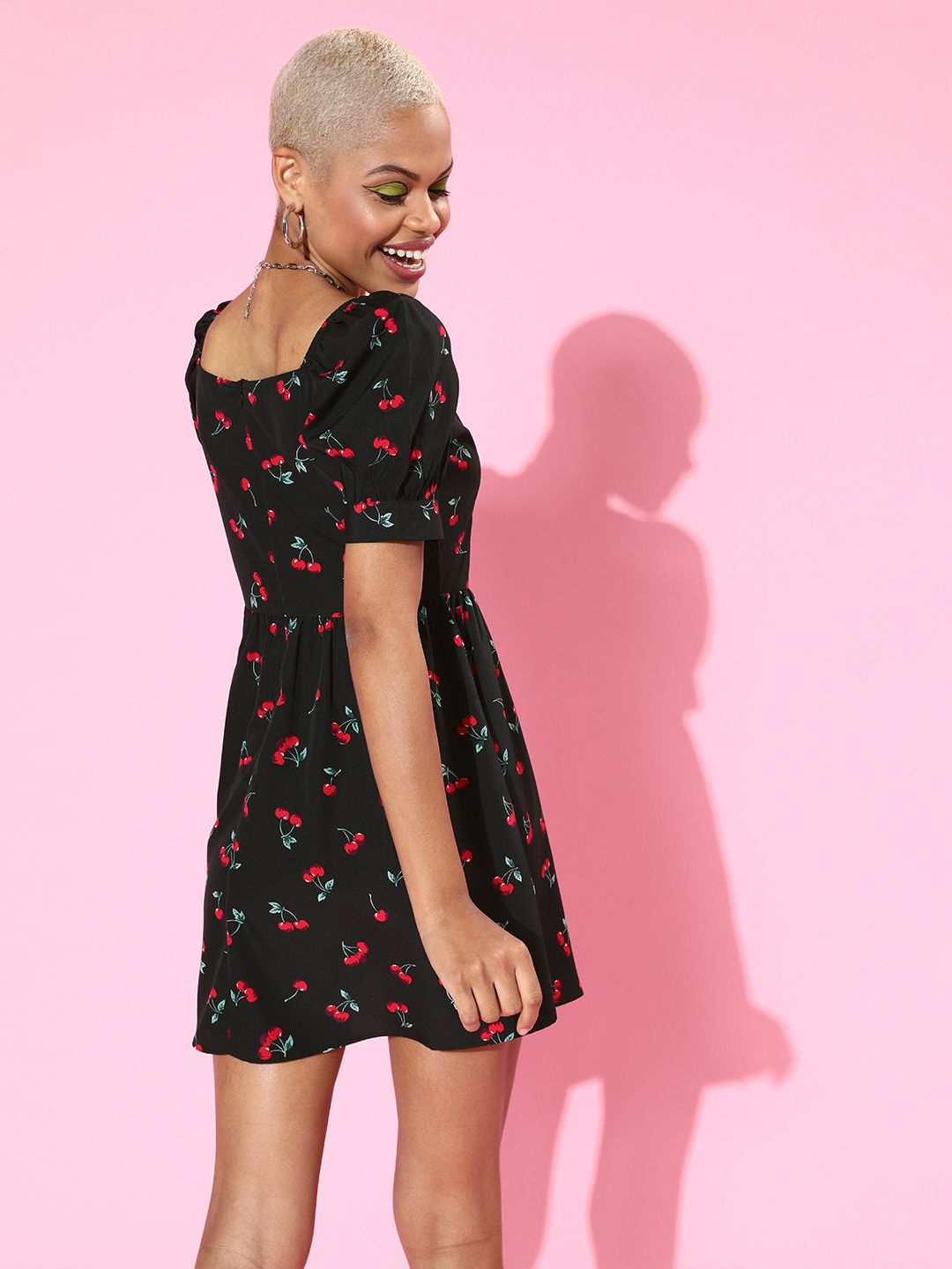 Berrylush Women Stylish Black Floral Sweetheart Neck Dress