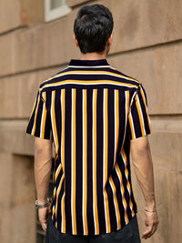 Powerlook Men Vertical Striped Spread Collar Casual Shirt