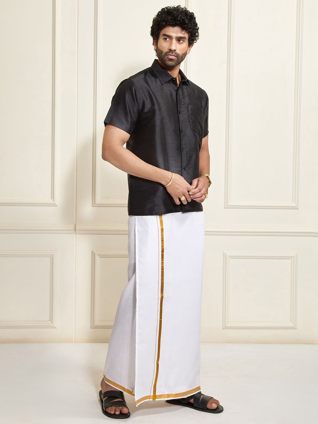VASTRAMAY Shirt Collar Shirt With Veshti
