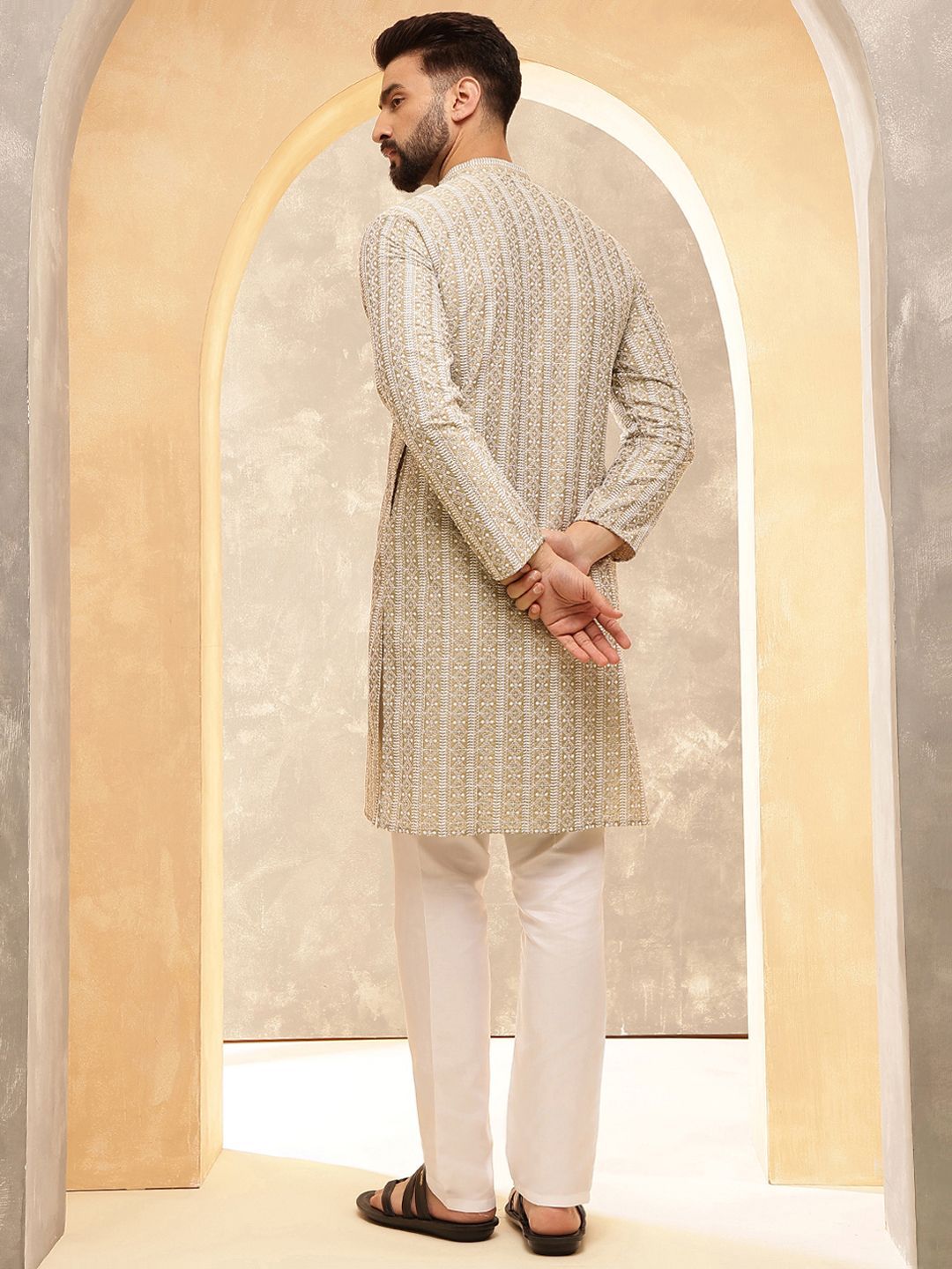 Anouk Beige Geometrik Bersulam Kolar Mandarin Kapas Tulen Kurta Lurus Dengan Piyama