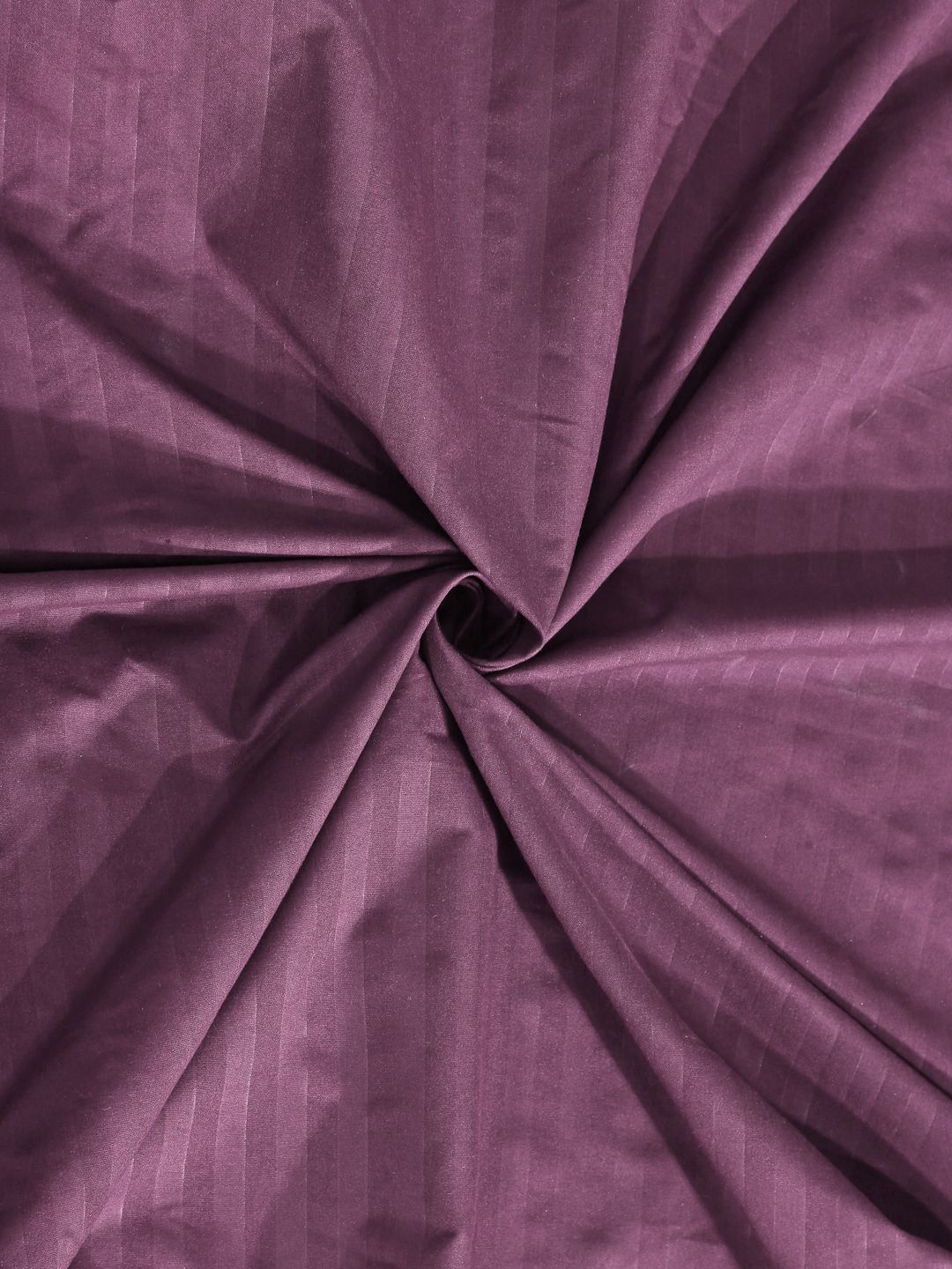 Myntra Elegant Homes Magenta Striped Polycotton 300 TC King Fine Bedsheet dengan 2 Sarung Bantal-98 x 87 inci