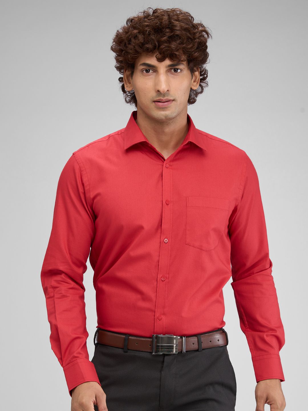 Park Avenue Men Cutaway Collar Solid Cotton Slim Fit Formal Shirt