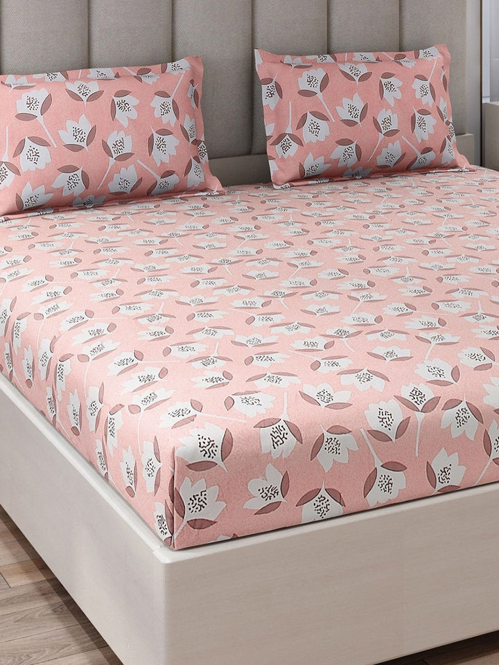 Monte Carlo Peach-Coloured & White Floral Printed 130 TC King Bedsheet Set- 2.75m x 2.75m
