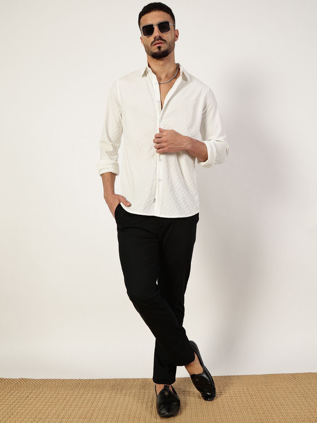 Thomas Scott Men Premium Spread Collar Textured Slim Fit Casual Shirt