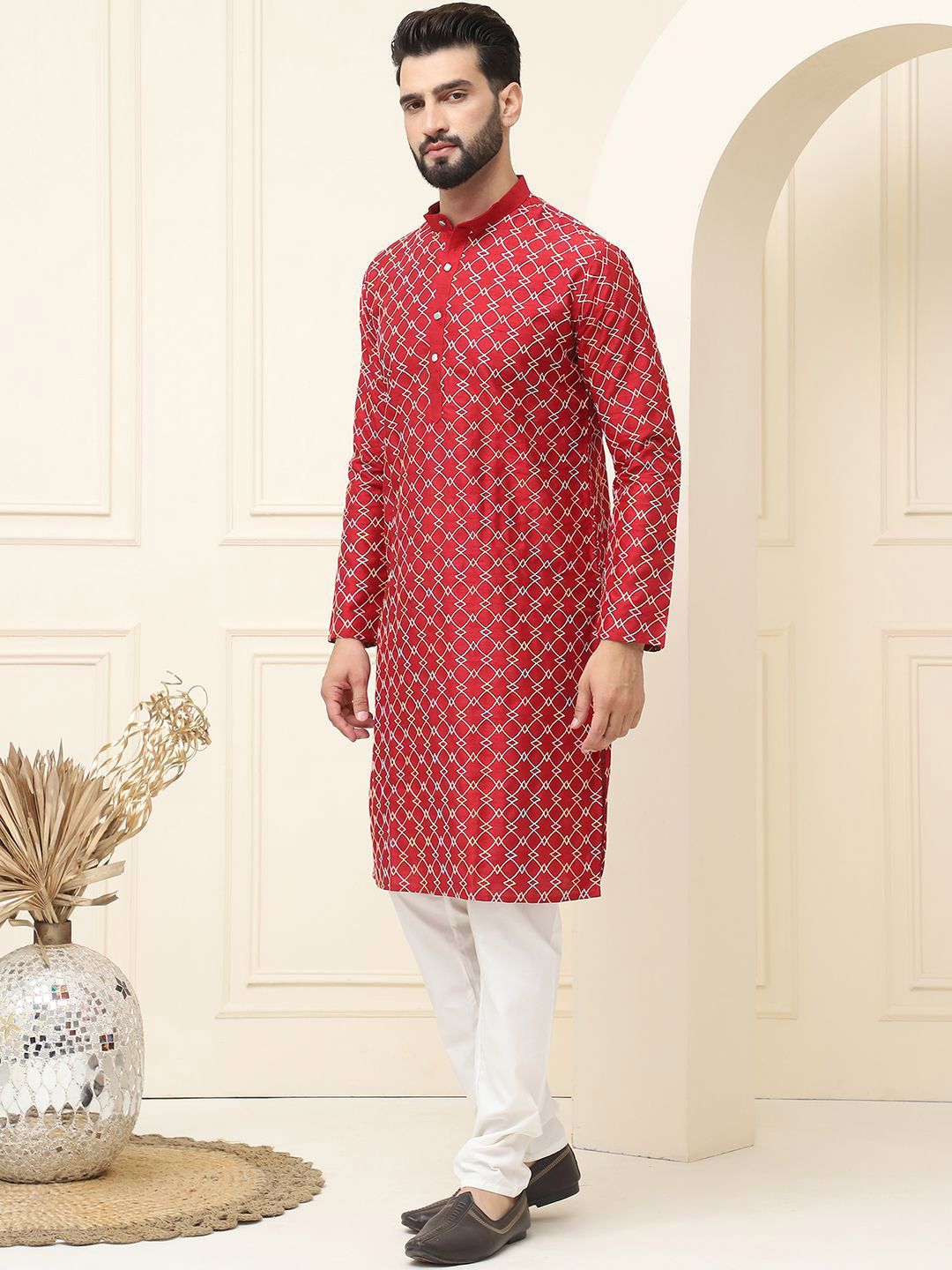 SOJANYA Geometric Embroidered Regular Thread Work Cotton Silk Kurta With Pyjama