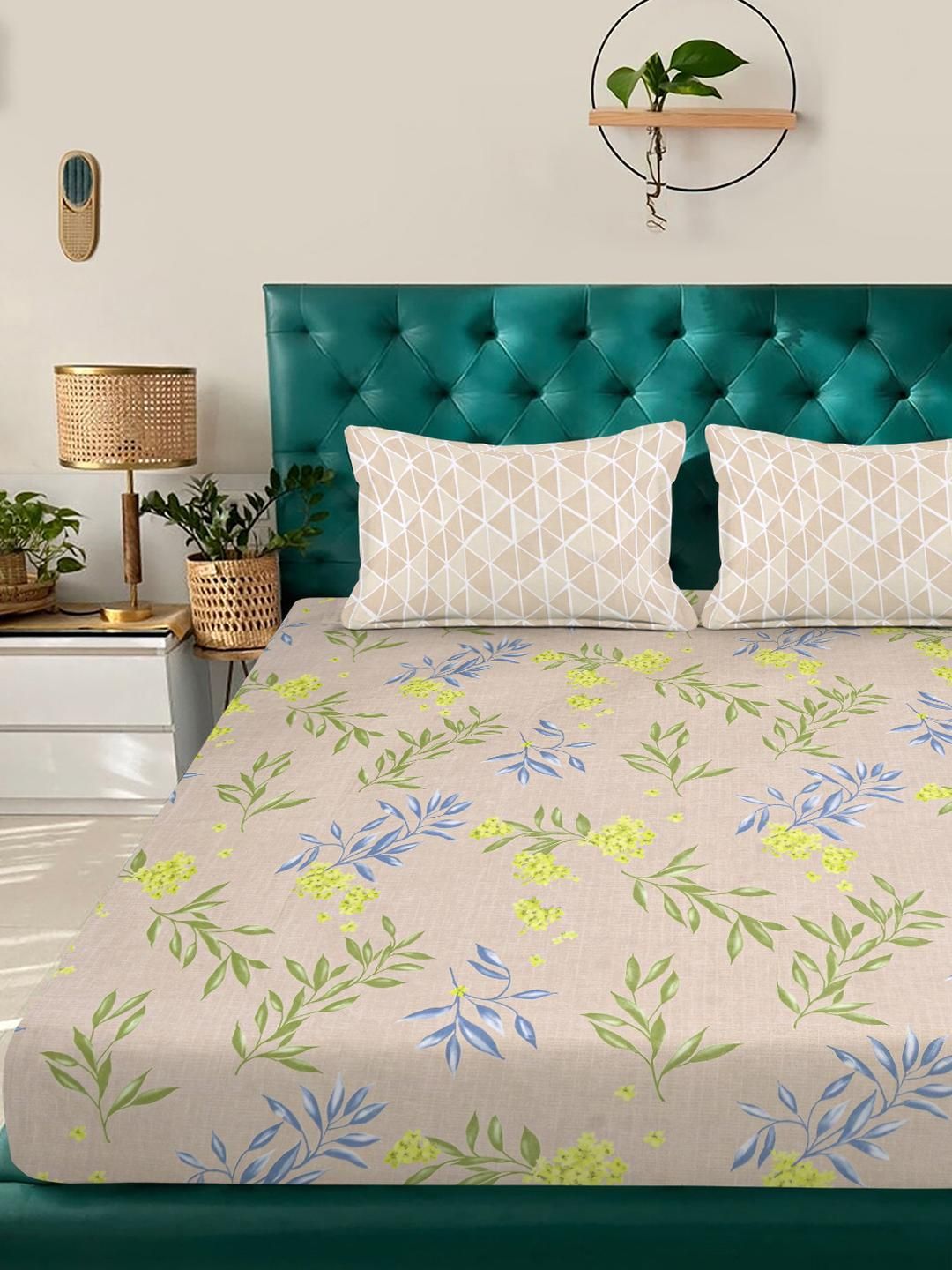KLOTTHE Beige Floral 300 TC King Bedsheet with 2 Pillow Covers