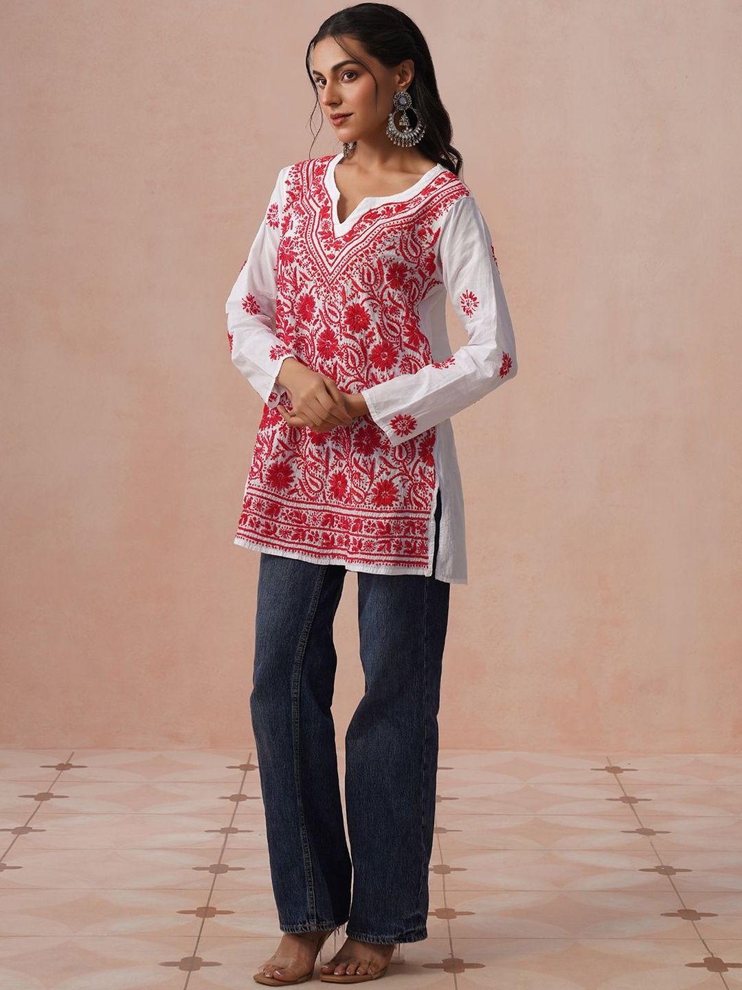 House of Chikankari Women Floral Embroidered Chikankari Kurta