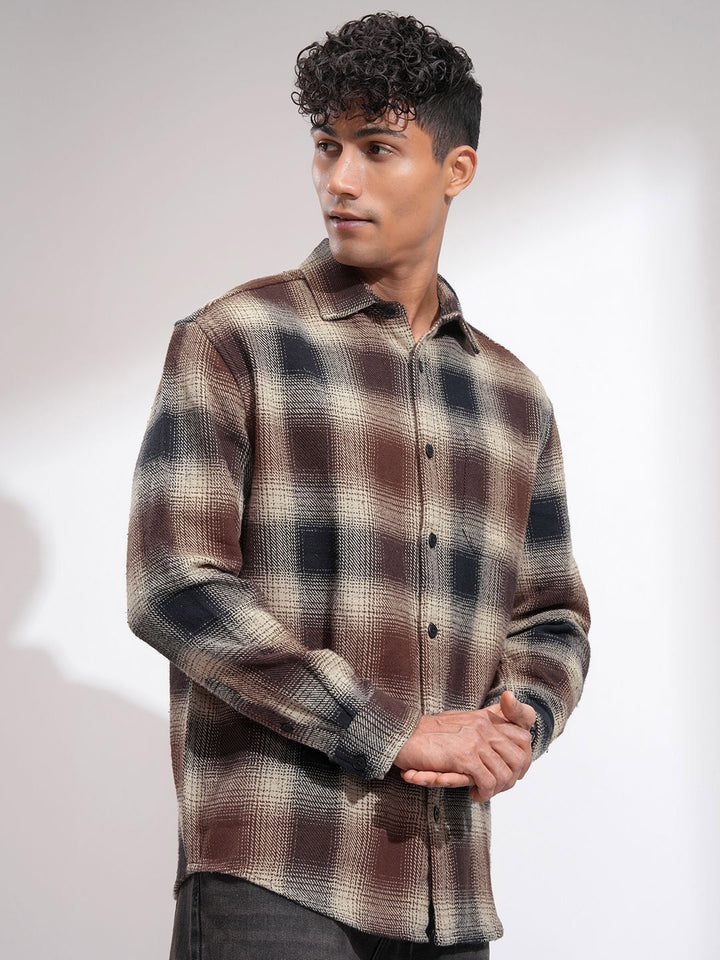 HIGHLANDER Men Comfort Relaxed Fit Cutaway Collar Checked Cotton Casual Shirt