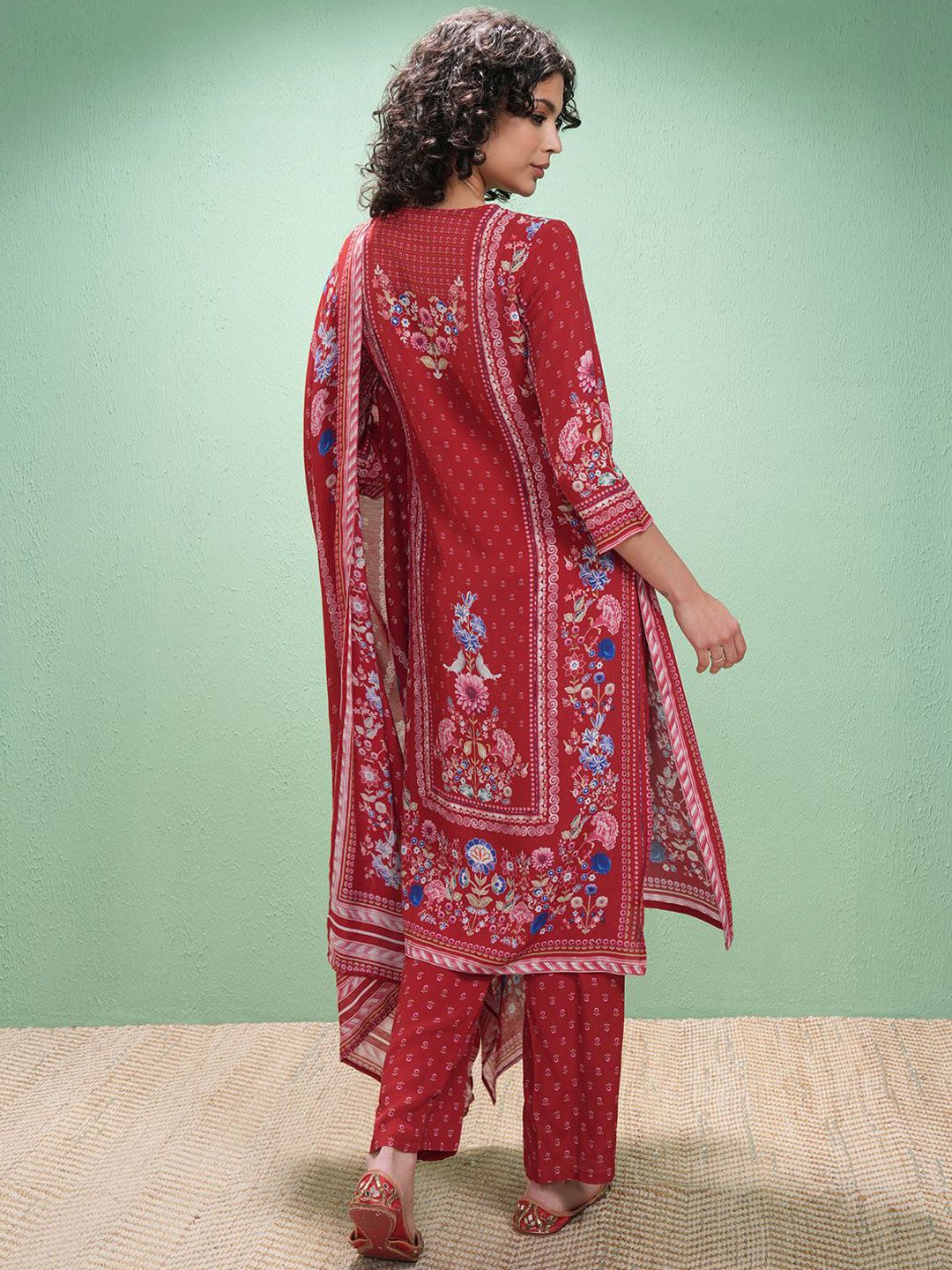 Vishudh Floral Printed Keyhole Neck Straight Kurta With Trousers & Dupatta