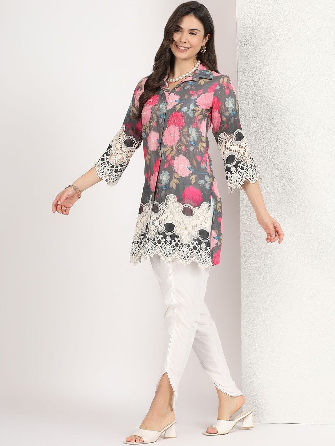 Mamicha Women Floral Printed Regular Thread Work Kurti with Dhoti Pants