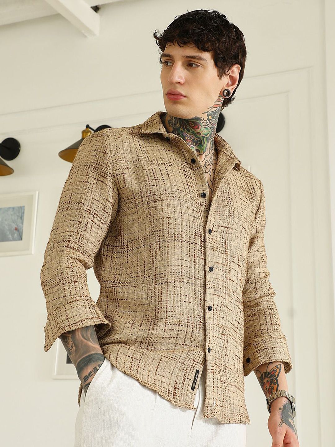 Campus Sutra Comfort Textured Spread Collar Casual Shirt