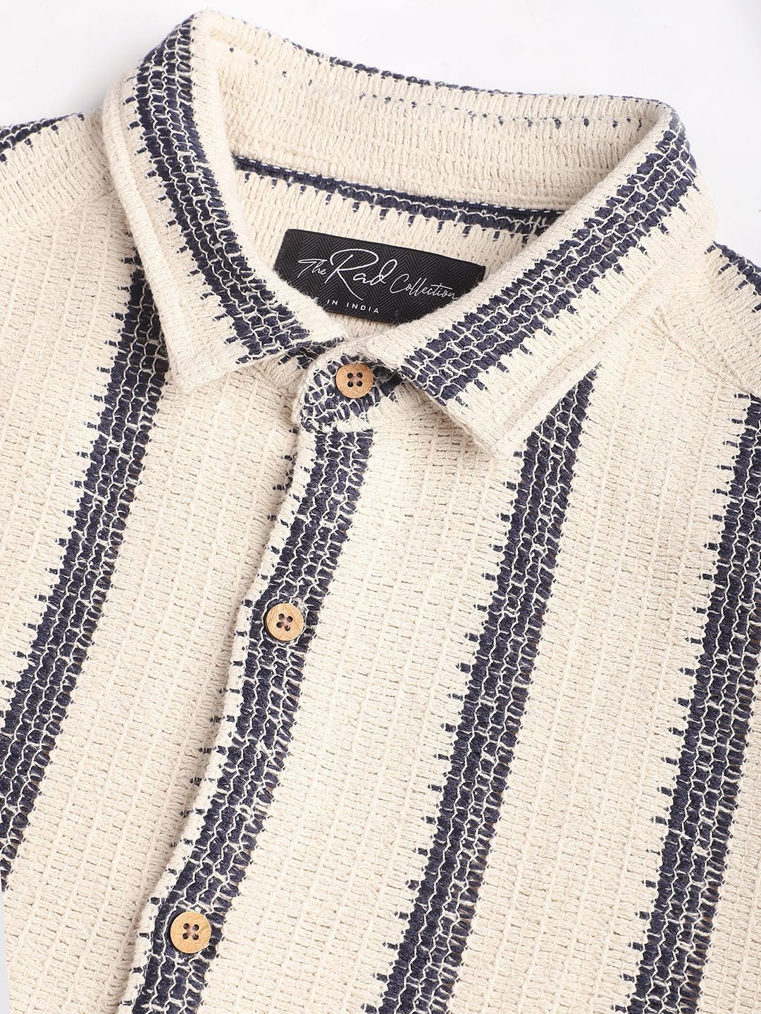 VASTRADO Men Classic Slim Fit Cutaway Collar Vertical Striped Cotton Casual Shirt