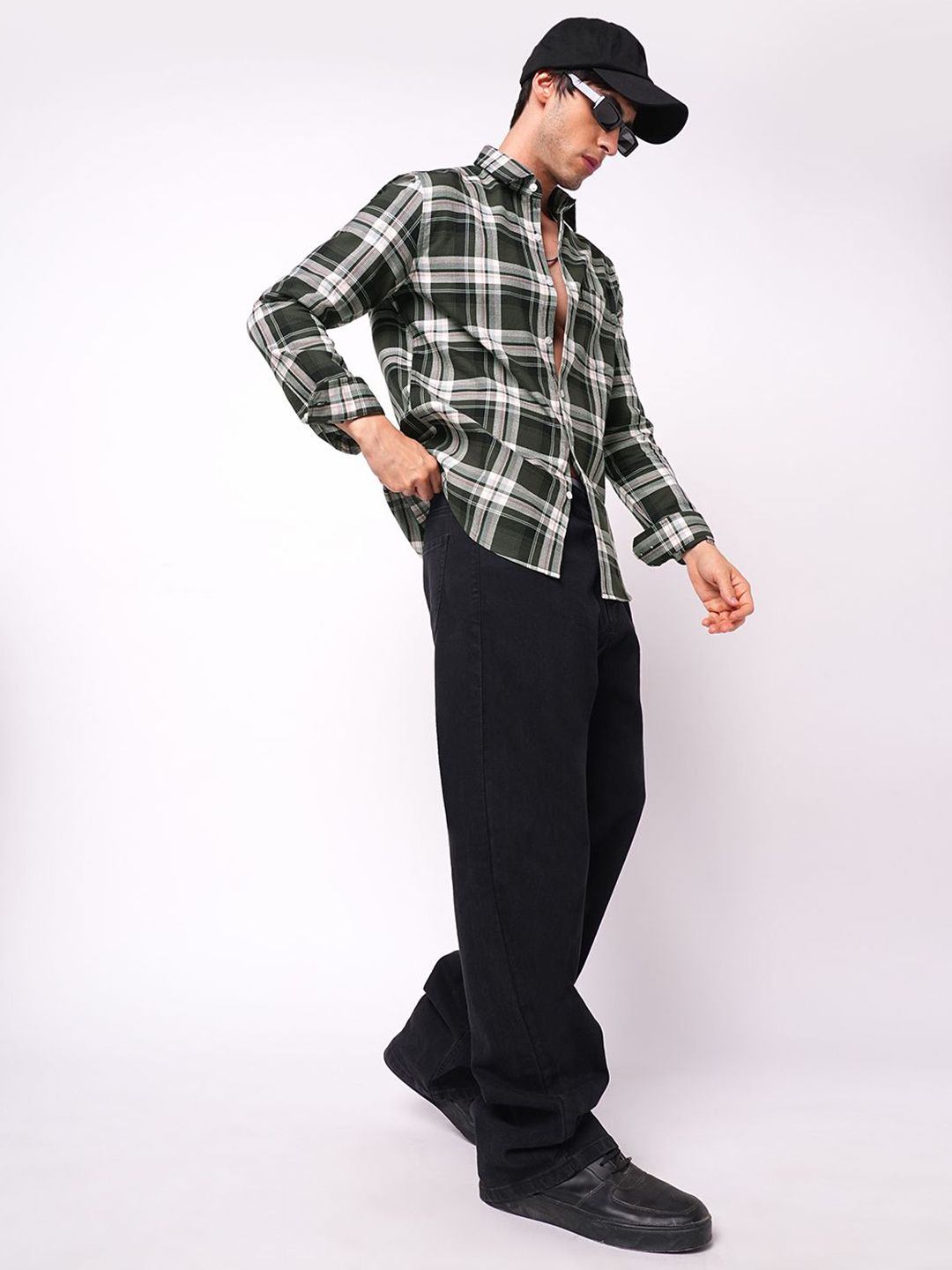 VASTRADO Men Classic Slim Fit Tartan Checked Spread Collar Cotton Casual Shirt