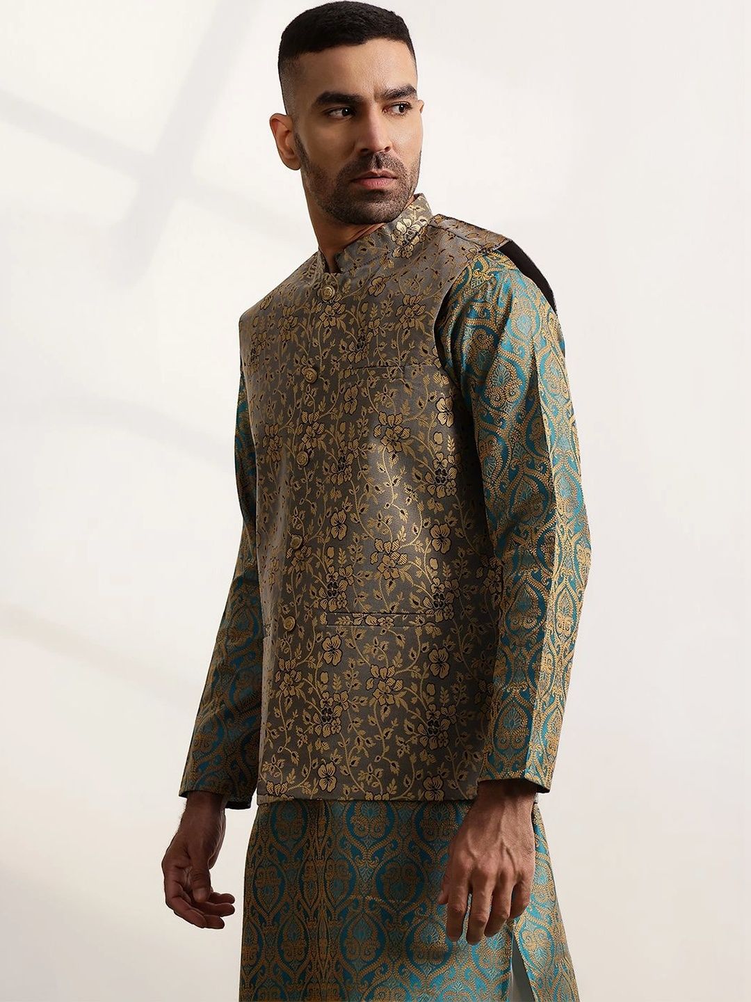 Jaket Nehru Brocade Rekaan Tenunan Anouk