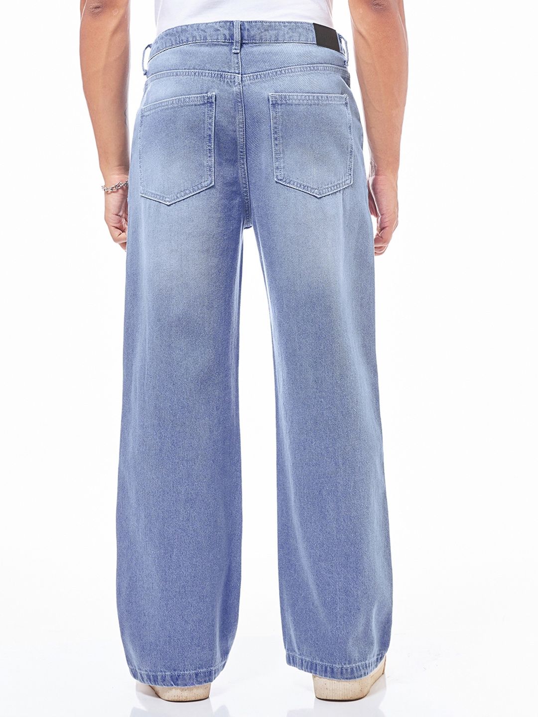 Bewakoof Men's Light Blue Baggy Distressed Mid-Rise Jeans