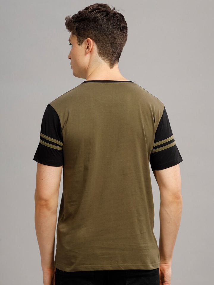 ADRO Colourblocked Round Neck Cotton T-shirt