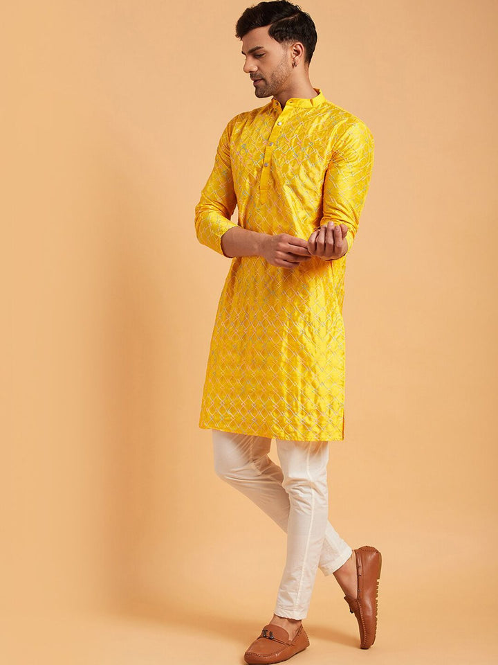 SOJANYA Mandarin Collar Geometric Embroidered Thread Work Silk Cotton Kurta