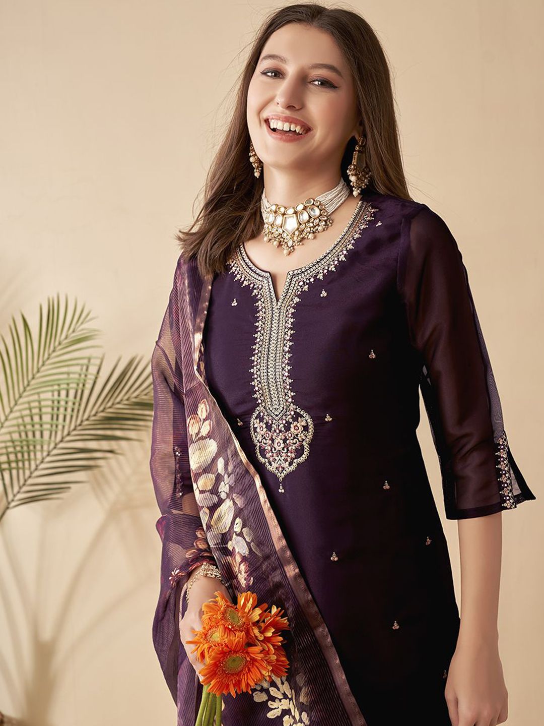 Anouk Violet Ethnic Motifs bersulam kurta lurus dengan seluar & dupatta