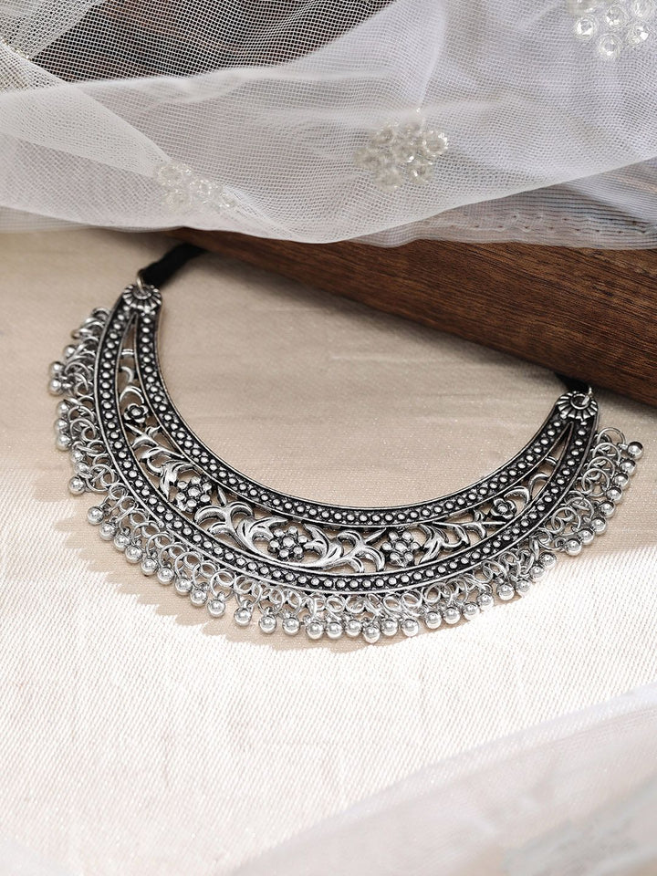 Rubans Silver-Toned Brass Silver-Plated Handcrafted Necklace