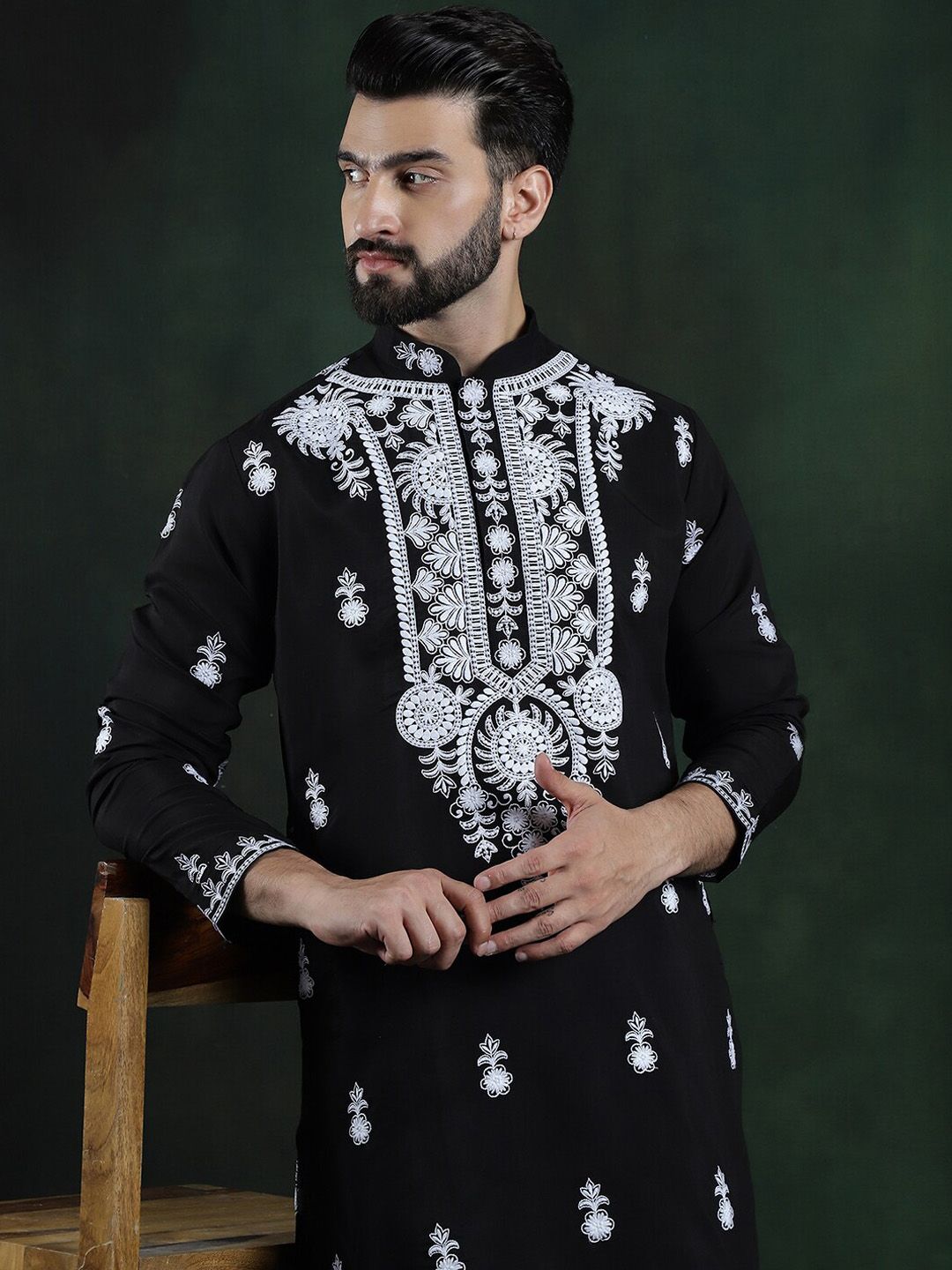 SOJANYA LUXE Ethnic Motifs Printed Mandarin Collar Thread Work Pure Cotton Straight Kurta