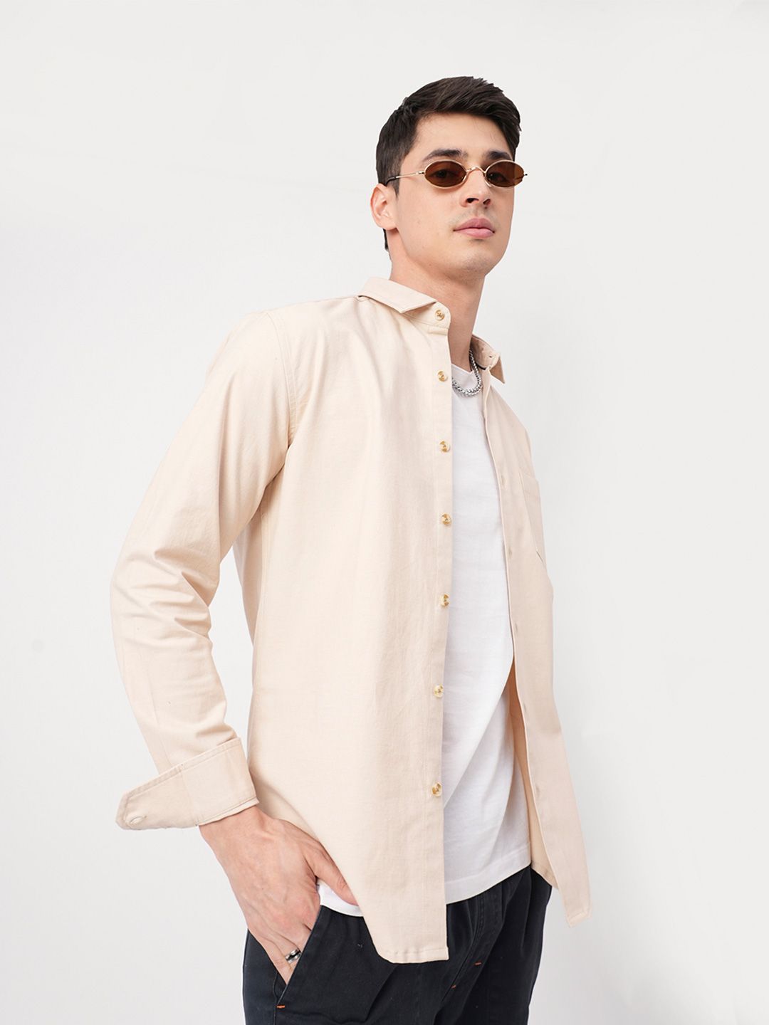 VASTRADO Men Classic Slim Fit Cutaway Collar Solid Cotton Casual Shirt