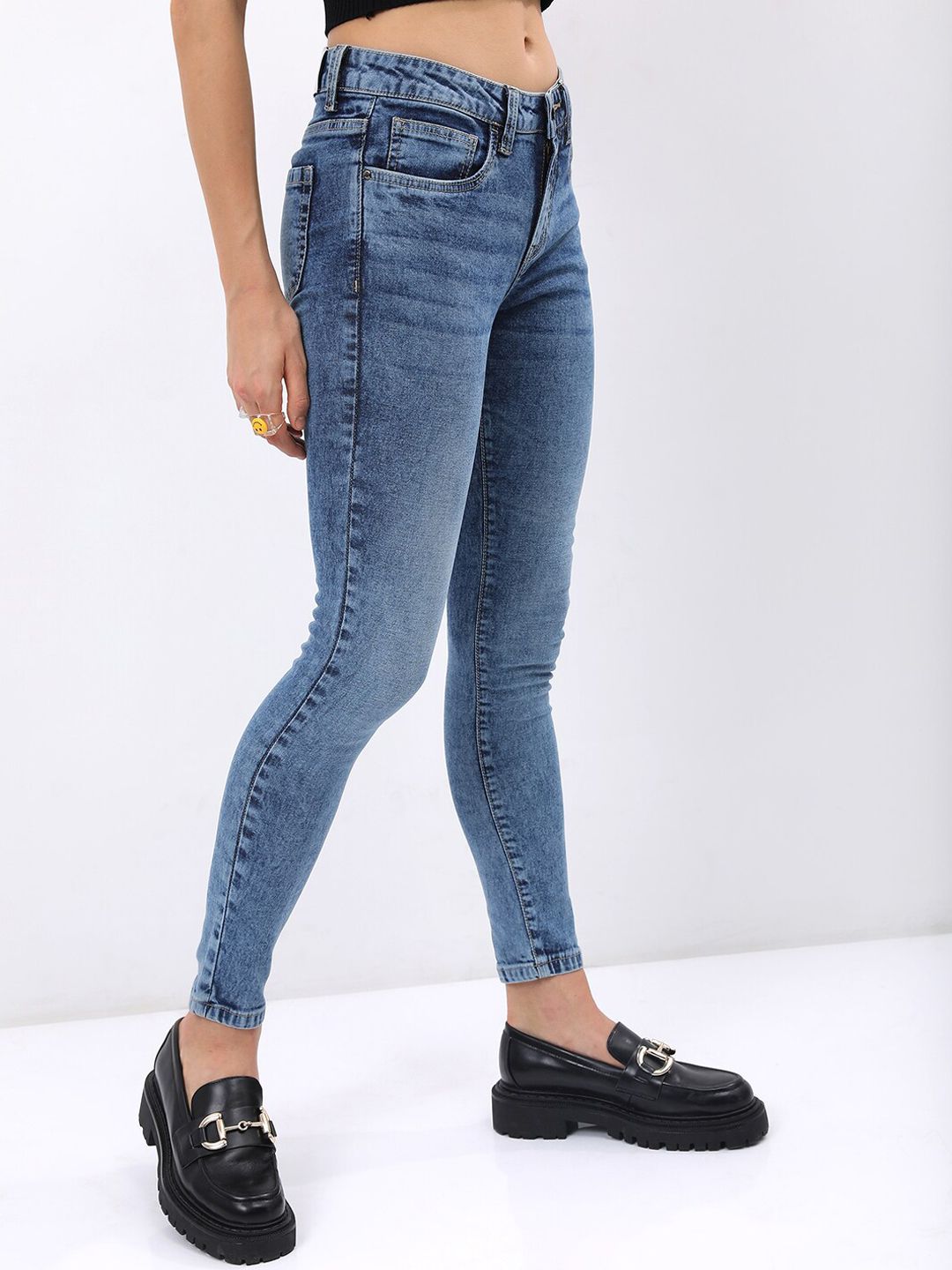 Tokyo Talkies Women Skinny Fit Clean Look Light Fade Cotton Stretchable Jeans