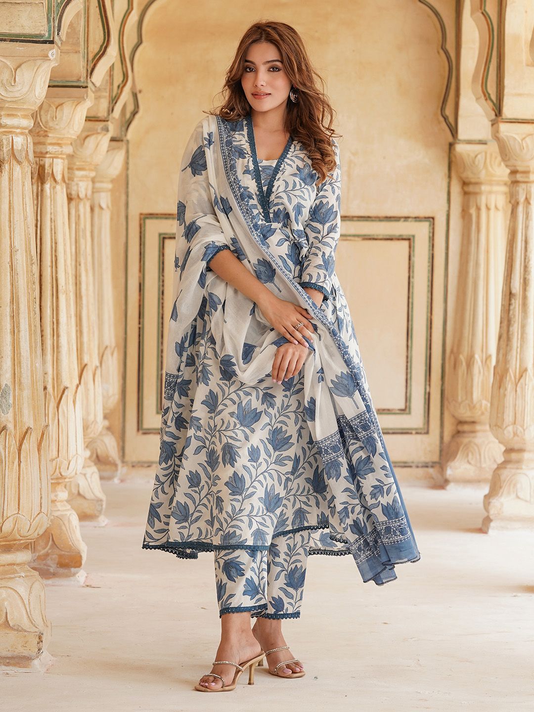 KALINI Floral Printed Regular Pure Cotton Kurta & Trousers With Dupatta