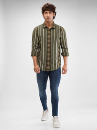 SPYKAR Men Slim Fit Opaque Striped Casual Shirt