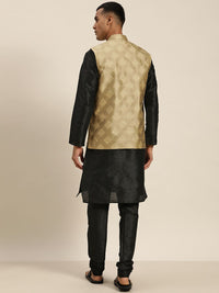 SOJANYA Men Black Kurta with Churidar