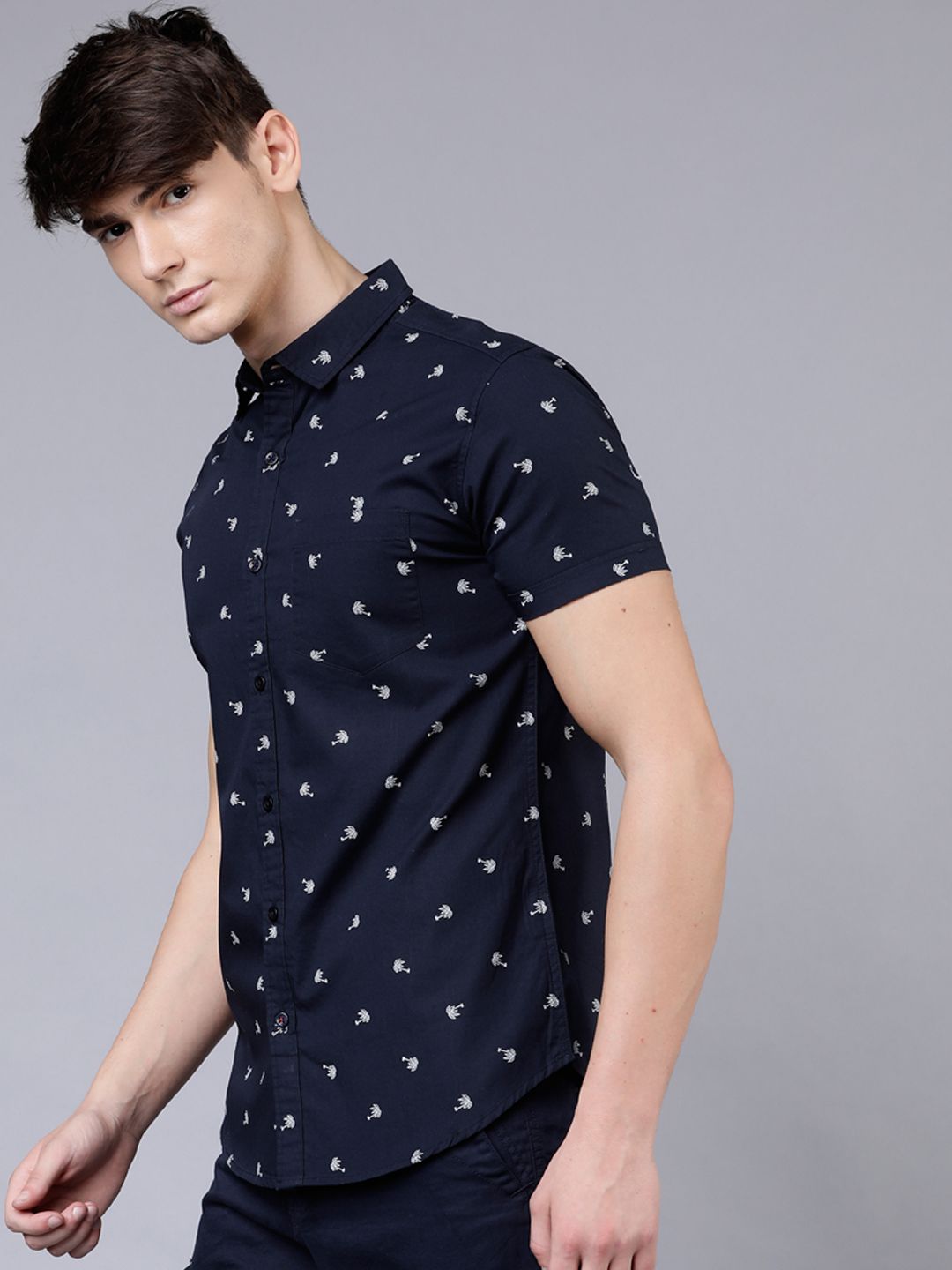 Highlander Men Navy Blue & White Slim Fit Dicetak Baju Kasual