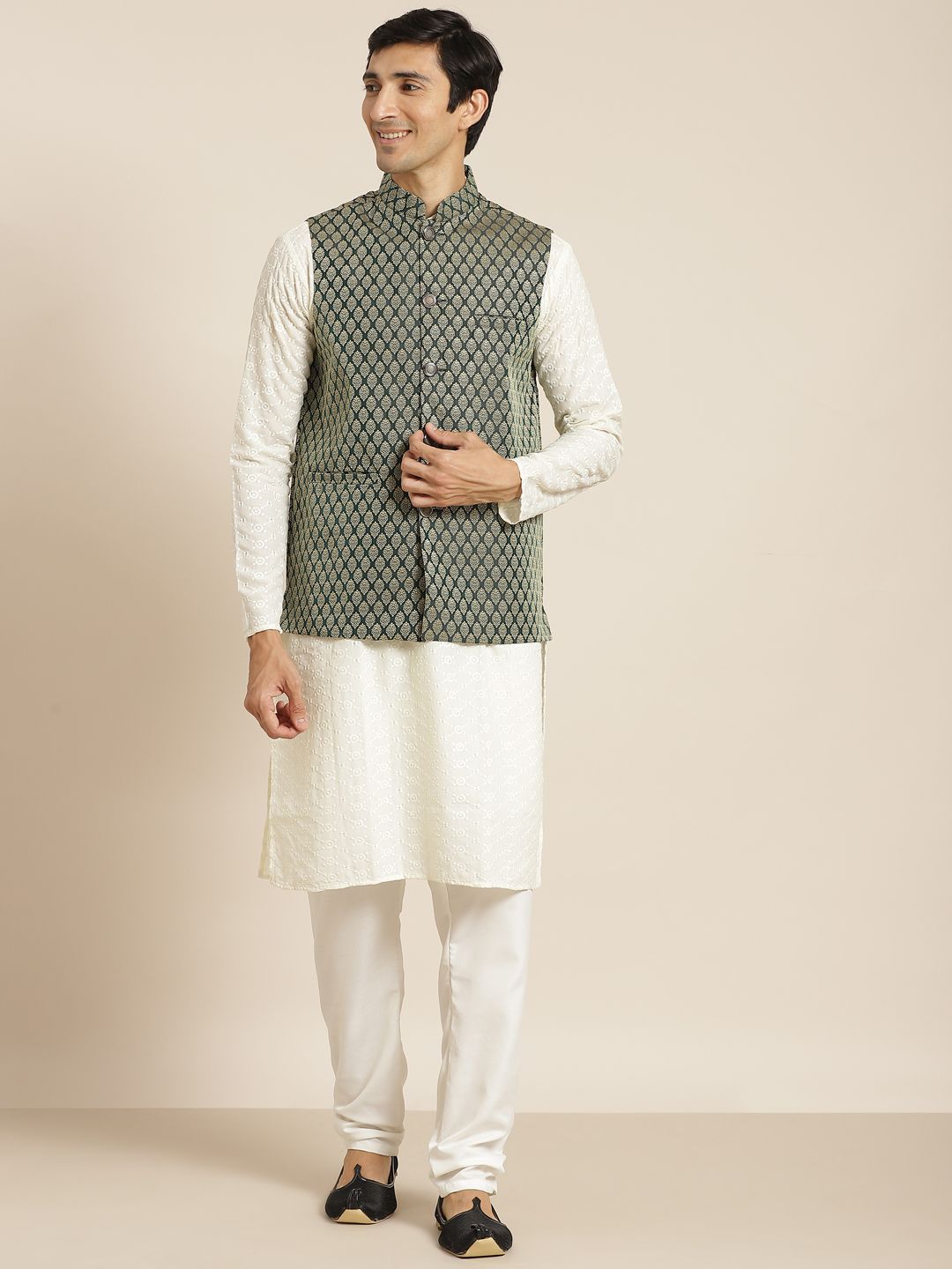 SOJANYA Men Cream-Coloured Chikankari Pure Cotton Kurta with Churidar & Nehrujacket