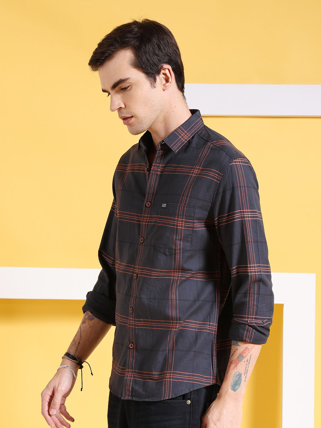 The Indian Garage Co Men Grey Slim Fit Checked Casual Shirt