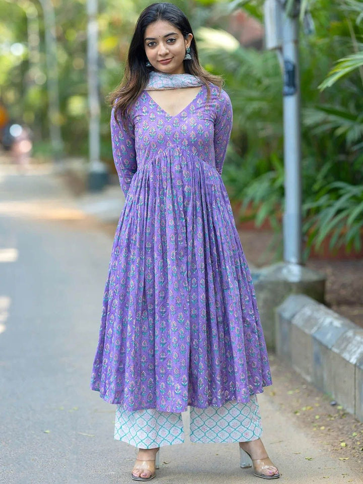Kalini Wanita Bercetak Kurta Bercetak Dengan Seluar & Dupatta