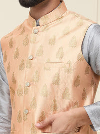 SOJANYA Mandarin Collar Kurta With Churidar & Nehru jacket