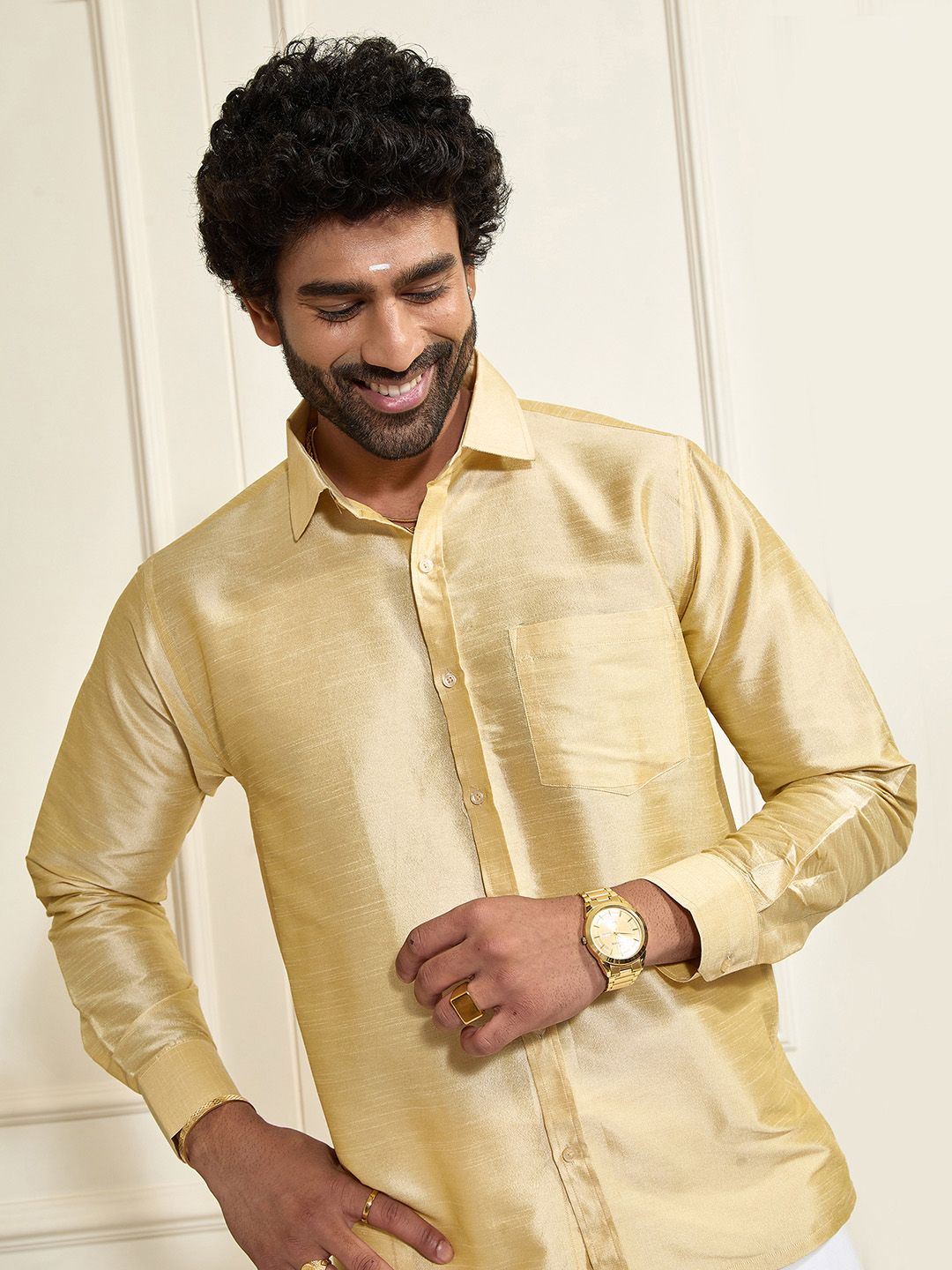 VASTRAMAY Men Premium Spread Collar Long Sleeves Regular Fit Casual Shirt