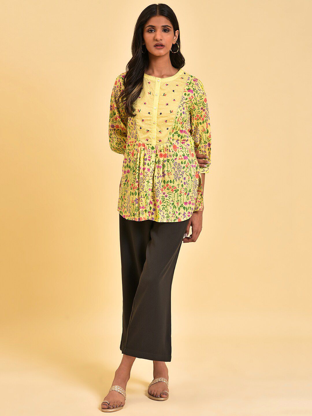 W Floral Printed Round Neck Cuffed Sleeves Cotton Regular Top