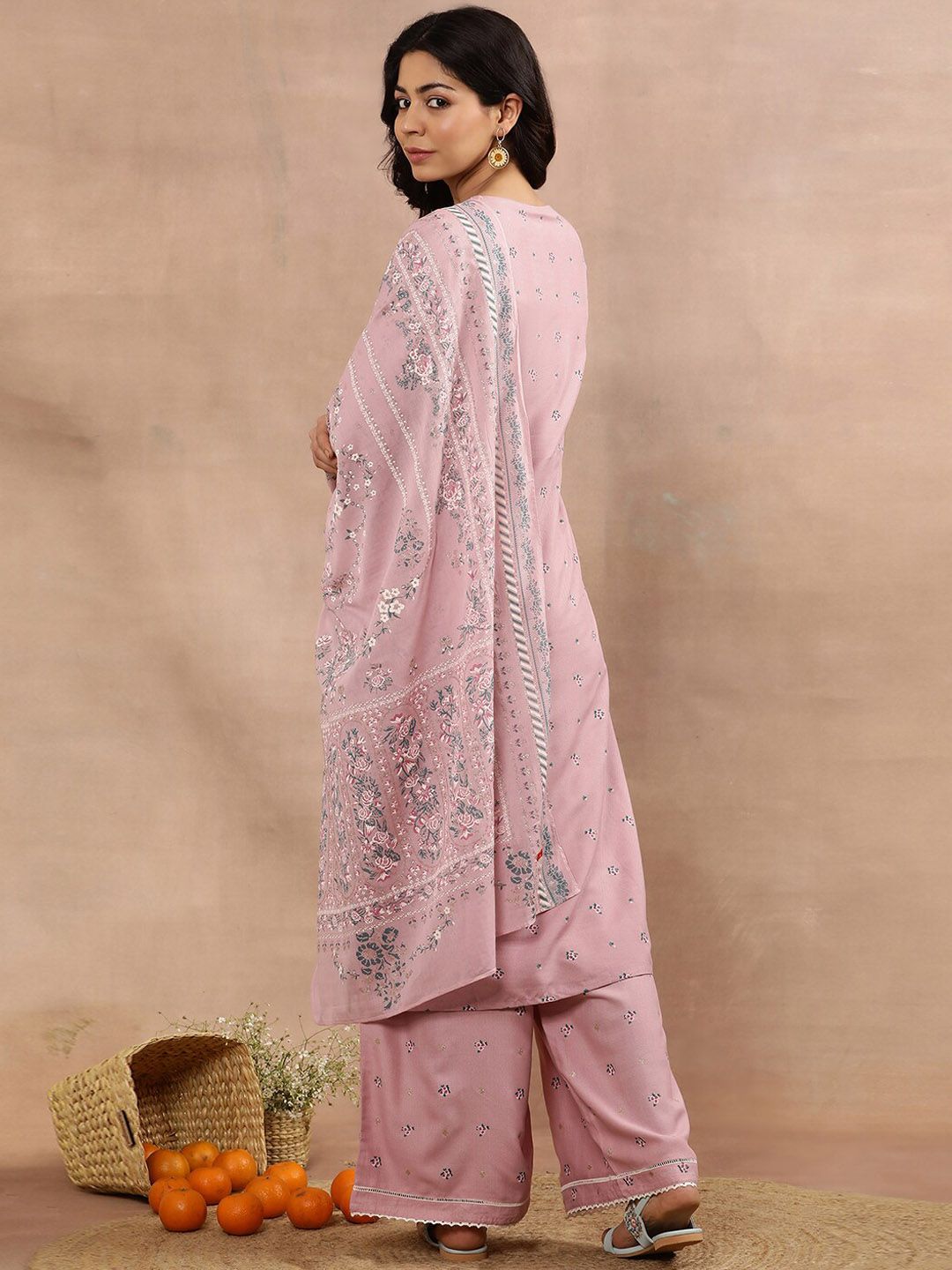 W Floral Printed Regular Thread Work Kurta with Trousers & With Dupatta