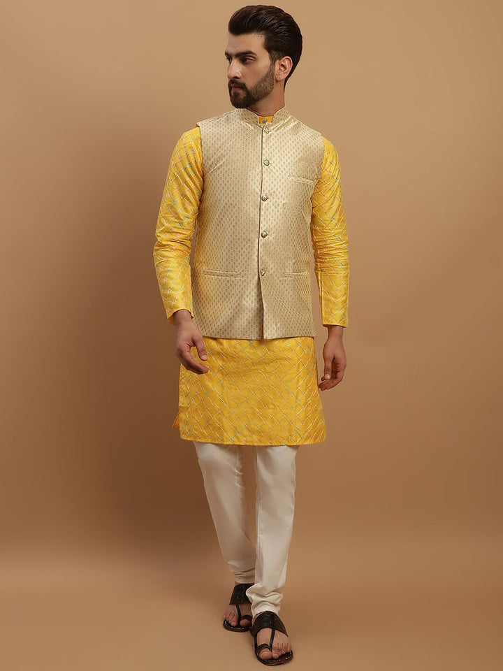 SOJANYA Kurta Biasa Sulam Geometrik Dengan Jaket Churidar & Nehru