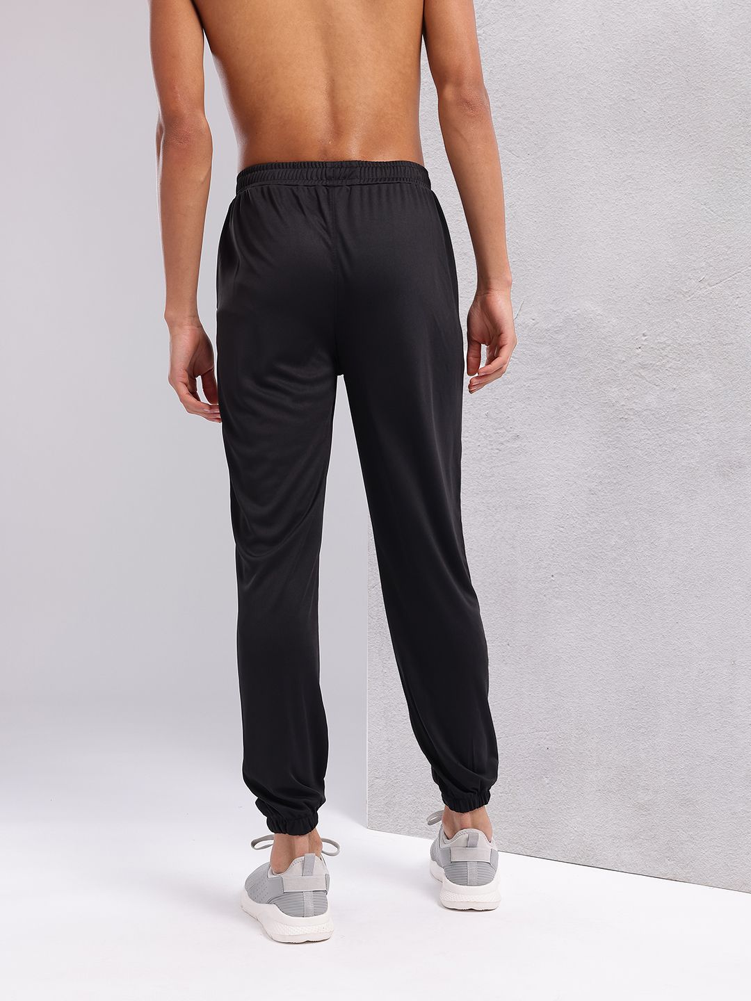HRX by Hrithik Roshan Men Mid-Rise Rapid-Dry Training Joggers