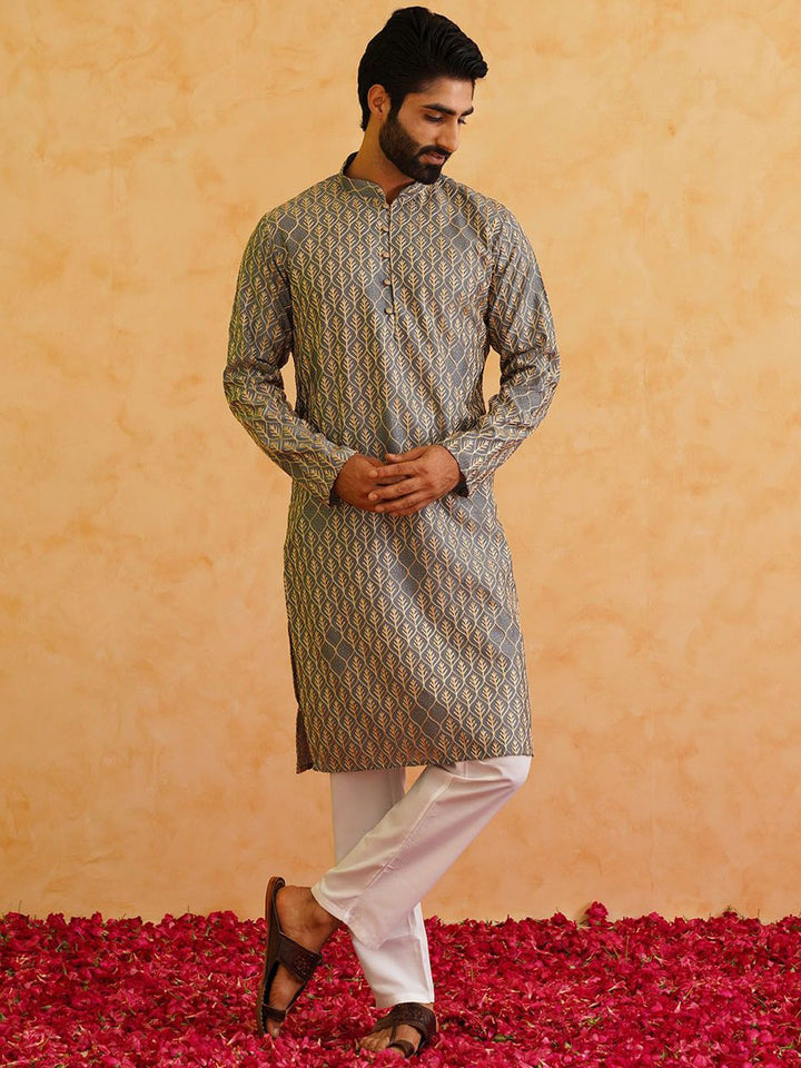 SOJANYA Floral Embroidered Sequinned Mandarin Collar Straight Cotton Kurta