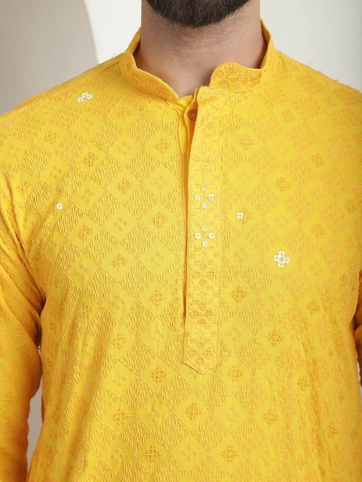 SOJANYA Kurta Kolar Mandarin Kerja Benang Labuci