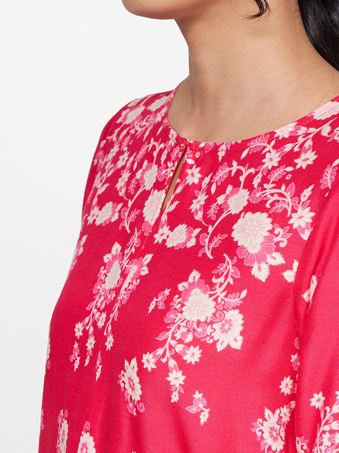 Global Desi Floral Printed Keyhole Neck Roll up Neck A-Line Top
