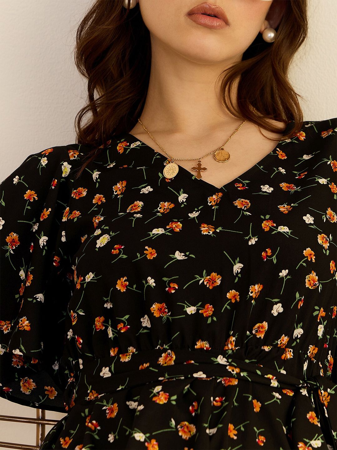 Berrylush Floral Printed V-Neck Playsuit