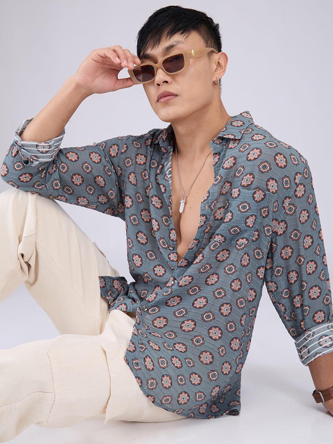 VASTRADO Men Classic Fit Spread Collar Floral Printed Relaxed Fit Casual Shirt