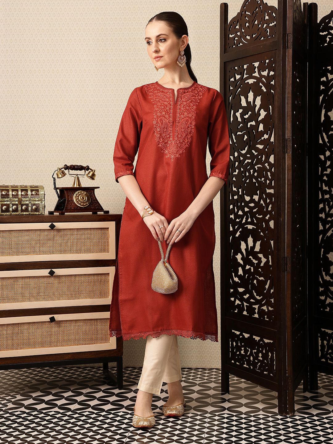 House of Pataudi Floral Embroidered Thread Work Jashn Kurta